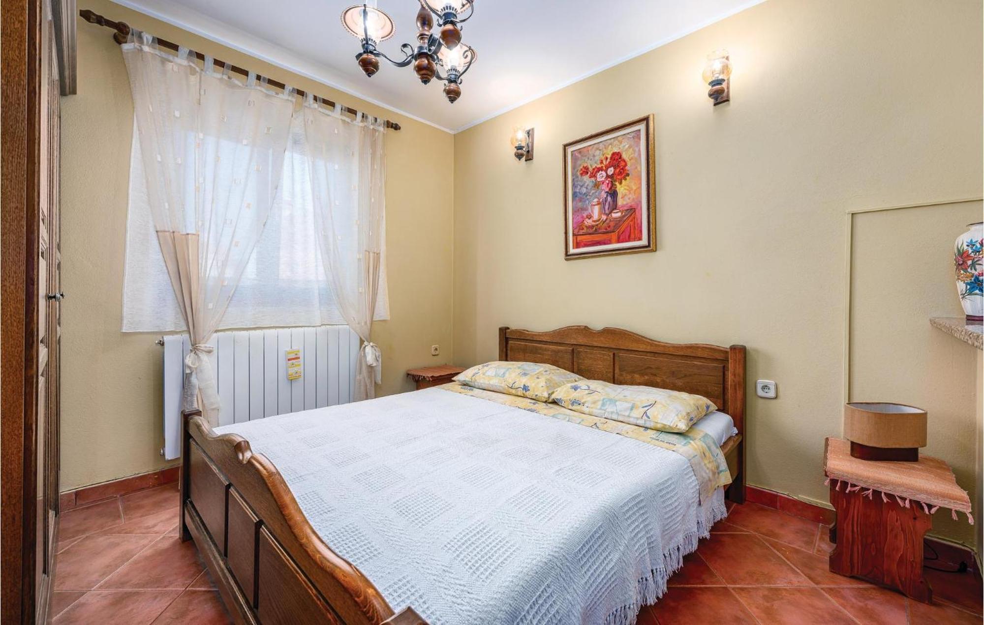 Stunning Apartment In Rovinj With Kitchen Zewnętrze zdjęcie