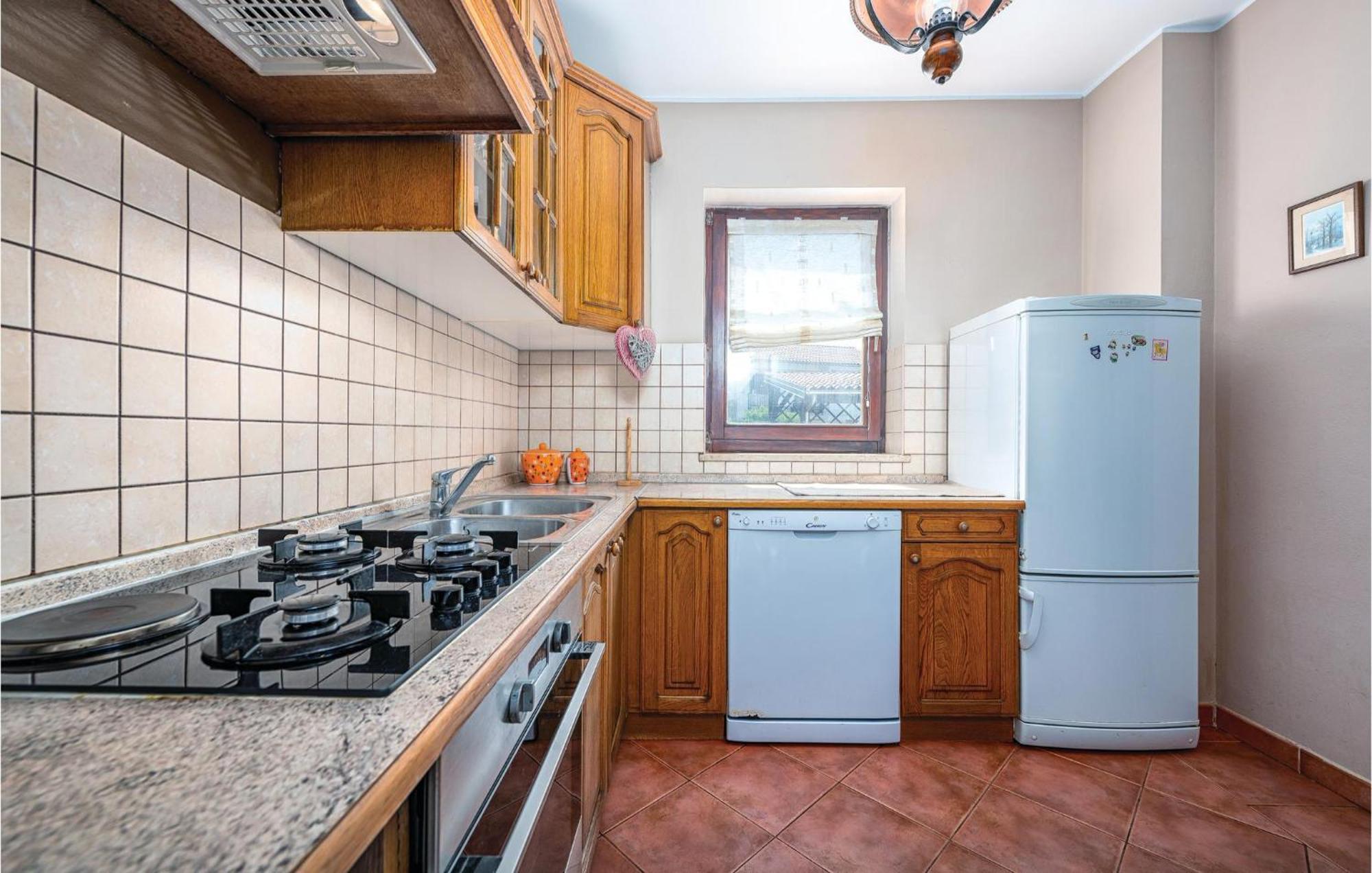 Stunning Apartment In Rovinj With Kitchen Zewnętrze zdjęcie