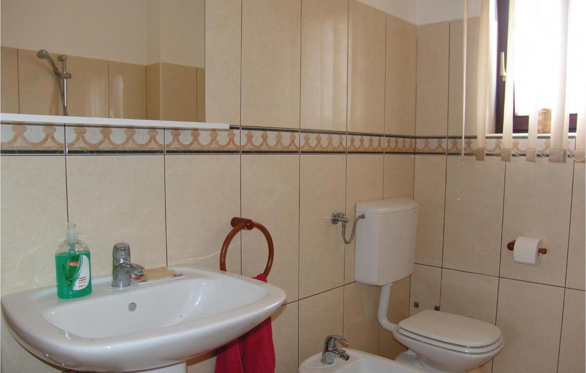 Stunning Apartment In Rovinj With Kitchen Zewnętrze zdjęcie